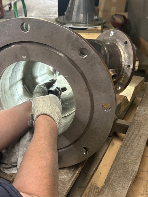 32 RA ID Polishing on Welded Pipe With Flanges